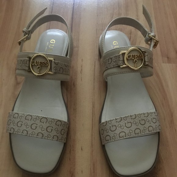GUESS SANDALS WHITE AND GOLD SIZE 8 - Picture 1 of 2